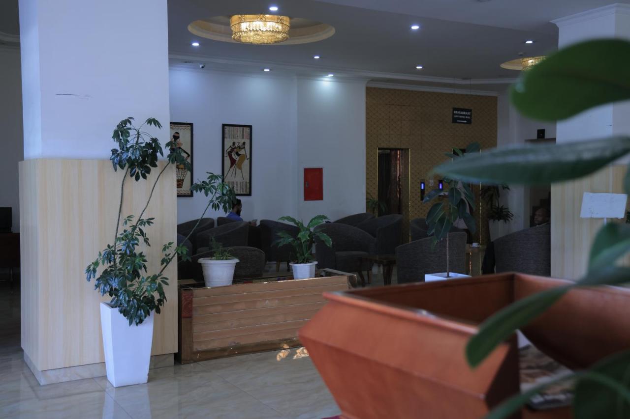 Tolip Olympia Hotel 亚的斯亚贝巴 外观 照片
